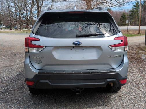 Ice Silver Metallic 2020 Subaru Forester Premium