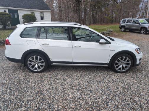 2017 Volkswagen Golf Alltrack TSI SEL