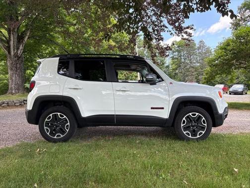 2017 Jeep Renegade Trailhawk