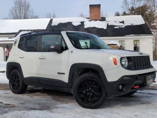 2017 Jeep Renegade Trailhawk