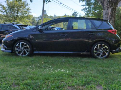 Black Sand Pearl 2018 Toyota Corolla iM Base