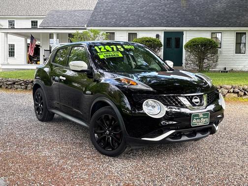 Super Black 2017 Nissan Juke SV