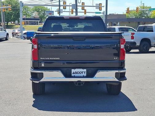 Black 2022 Chevrolet Silverado 1500 LT