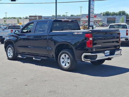 Black 2022 Chevrolet Silverado 1500 LT