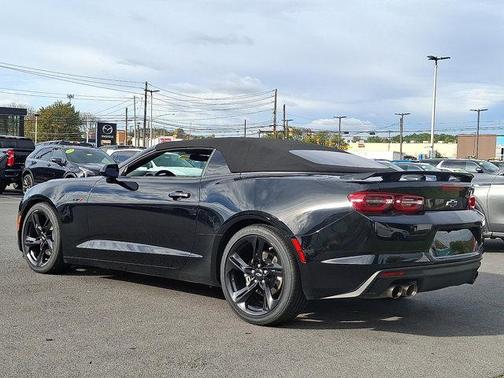 2023 Chevrolet Camaro RWD Convertible LT1