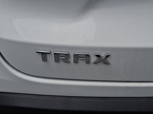 Summit White 2026 Chevrolet Trax LT