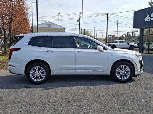 2025 Cadillac XT6 Luxury AWD