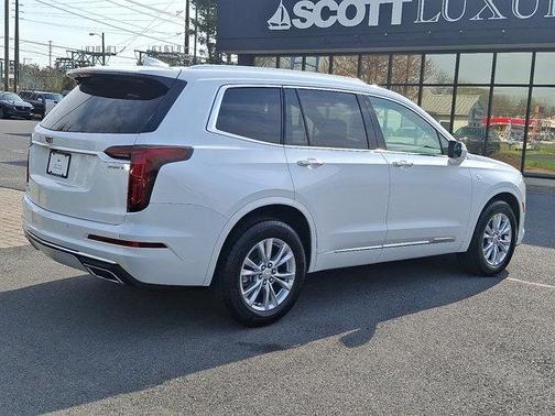 2025 Cadillac XT6 Luxury AWD