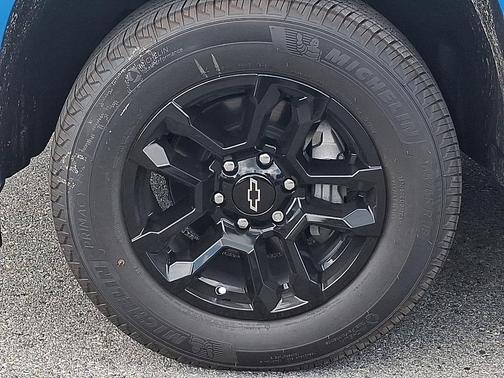 Riptide Blue Metallic 2025 Chevrolet Silverado 1500 RST