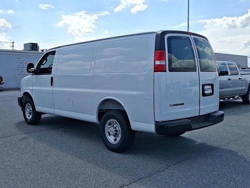 Summit White 2025 Chevrolet Express 2500 LT