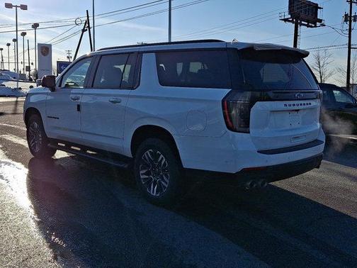 2026 Chevrolet Suburban Z71, 4WD