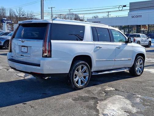 2020 Cadillac Escalade ESV Luxury