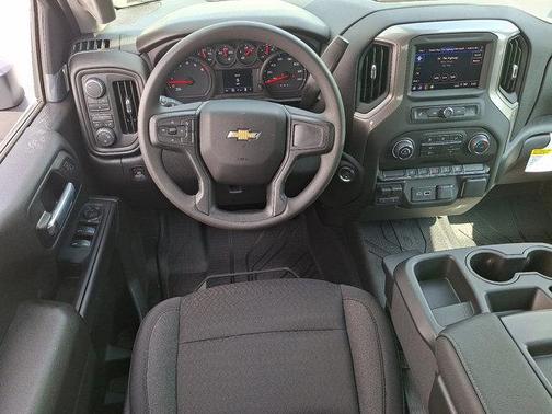 Summit White 2026 Chevrolet Silverado 2500 Custom