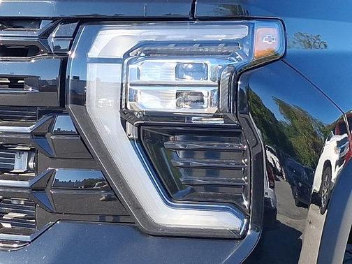 2025 Chevrolet Silverado 2500 4WD Crew Cab Standard Bed ZR2