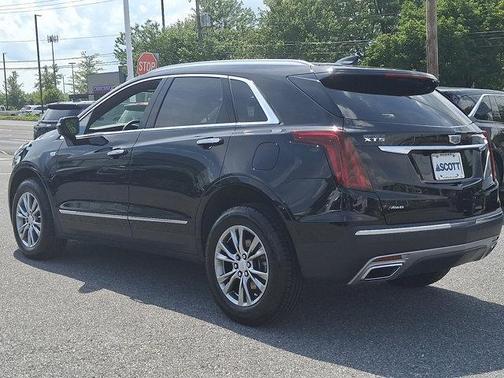 2022 Cadillac XT5 Premium Luxury