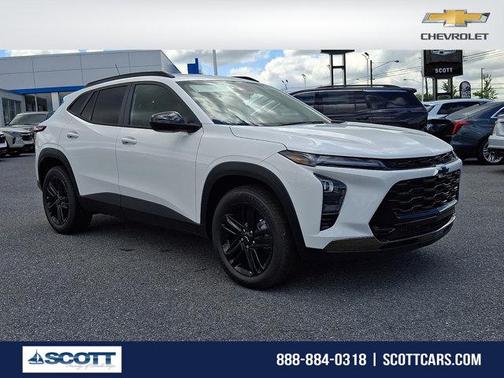 Summit White 2026 Chevrolet Trax FWD ACTIV