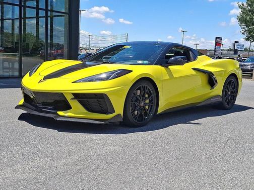 Accelerate Yellow Metallic 2023 Chevrolet Corvette Stingray w/3LT