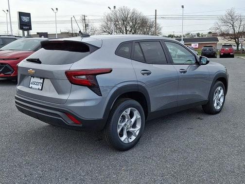 2026 Chevrolet Trax LS