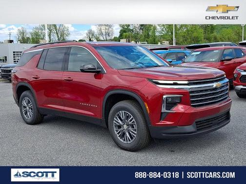 Radiant Red Tintcoat 2026 Chevrolet Traverse LT