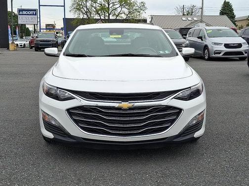 Summit White 2023 Chevrolet Malibu FWD 1LT