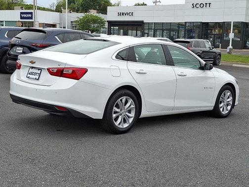 Summit White 2023 Chevrolet Malibu FWD 1LT