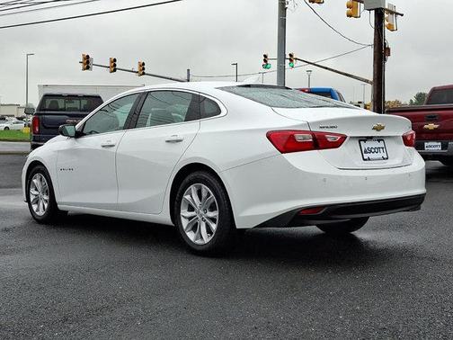 Summit White 2023 Chevrolet Malibu FWD 1LT