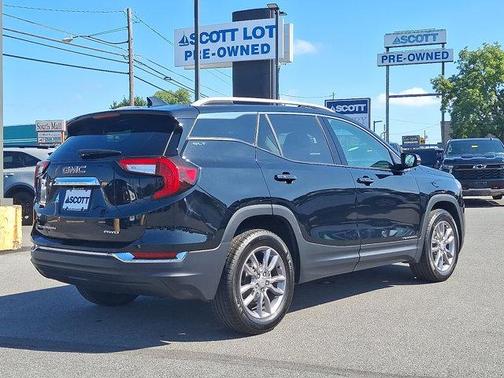 2024 GMC Terrain SLT