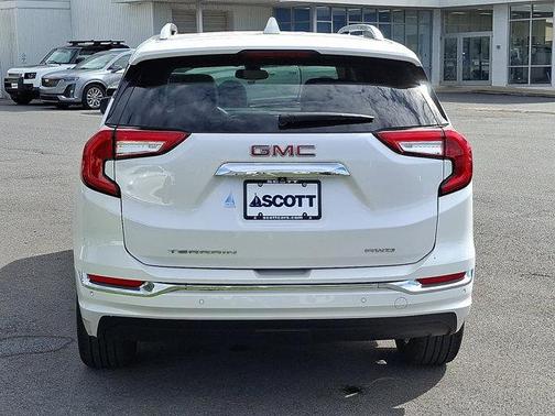 2022 GMC Terrain Denali