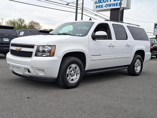 Summit White 2011 Chevrolet Suburban 1500 LT