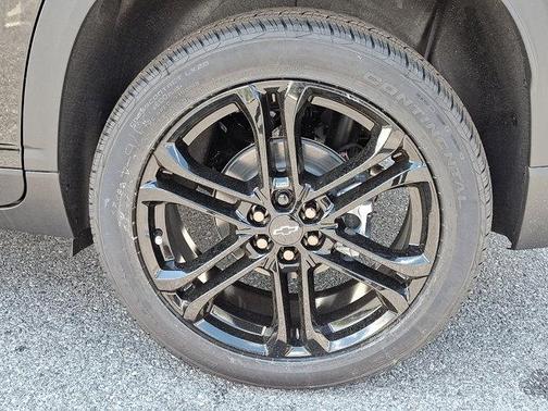 Mosaic Black Metallic 2026 Chevrolet Traverse LT