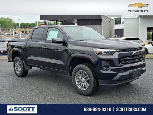Black 2026 Chevrolet Colorado LT