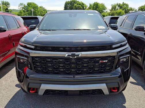 Mosaic Black Metallic 2026 Chevrolet Traverse AWD Z71