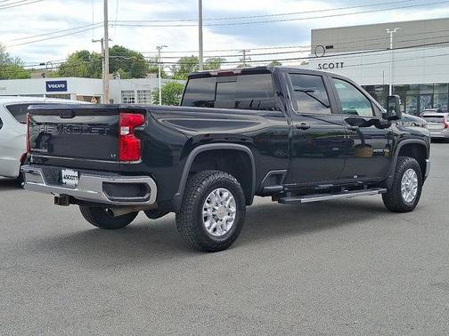 Black 2022 Chevrolet Silverado 2500 LT