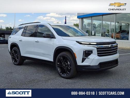 Polar White Tricoat 2026 Chevrolet Traverse LT
