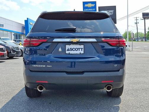 2022 Chevrolet Traverse LT Leather
