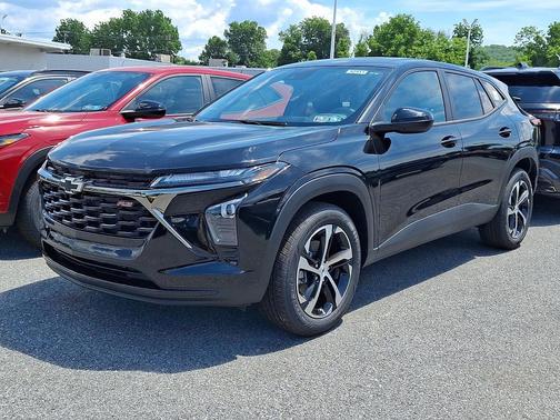 Mosaic Black Metallic 2026 Chevrolet Trax FWD 1RS
