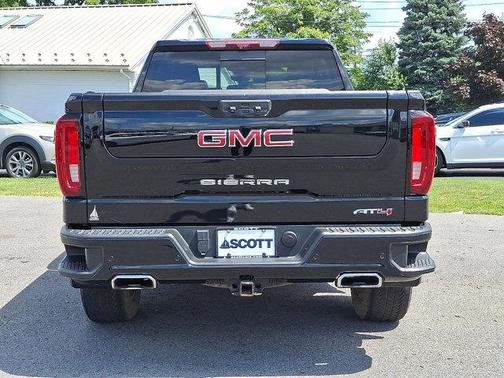 2022 GMC Sierra 1500 AT4