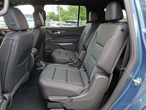 Lakeshore Blue Metallic 2026 Chevrolet Traverse AWD Z71