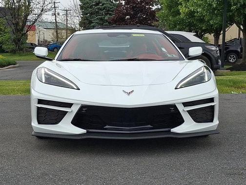 Arctic White 2025 Chevrolet Corvette Stingray w/3LT