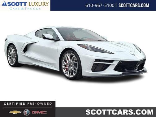Arctic White 2025 Chevrolet Corvette Stingray w/3LT