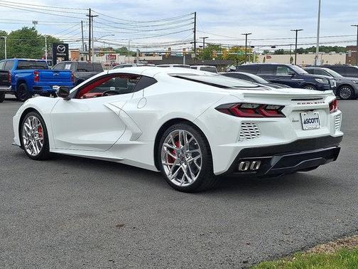 Arctic White 2025 Chevrolet Corvette Stingray w/3LT