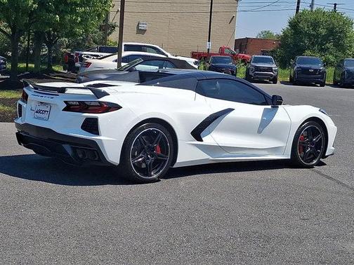 Arctic White 2024 Chevrolet Corvette Stingray w/1LT