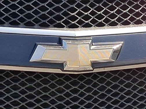 Dark Blue Metallic 2011 Chevrolet Traverse LT