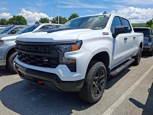 Summit White 2026 Chevrolet Silverado 1500 Custom Trail Boss