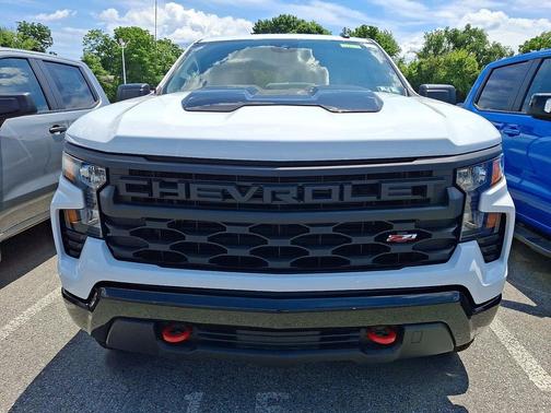 Summit White 2026 Chevrolet Silverado 1500 Custom Trail Boss