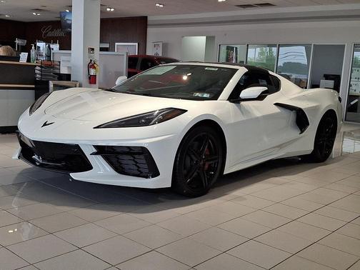 Arctic White 2026 Chevrolet Corvette Stingray w/2LT