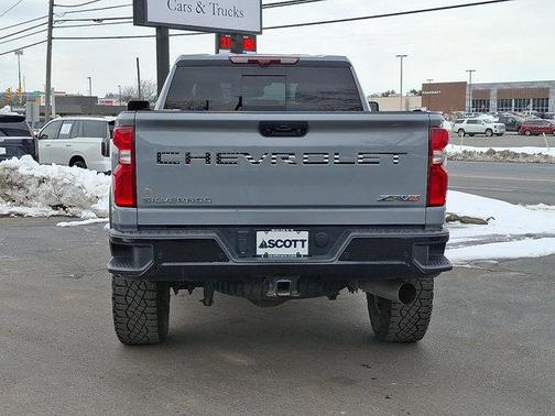 2024 Chevrolet Silverado 2500 4WD Crew Cab Standard Bed ZR2