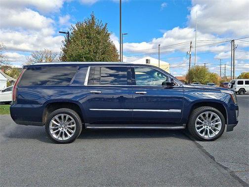 2020 Cadillac Escalade ESV Luxury