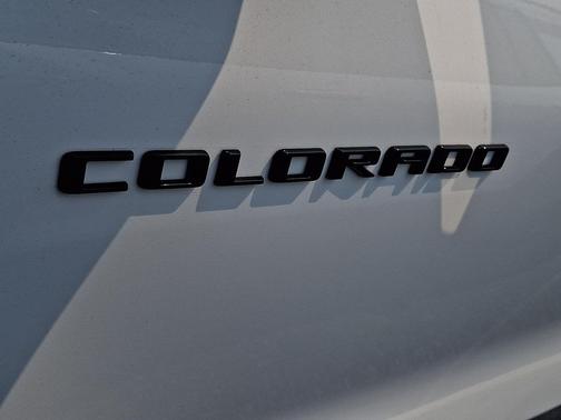Summit White 2026 Chevrolet Colorado Trail Boss
