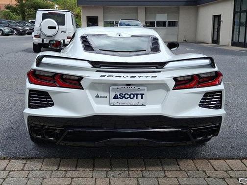 Arctic White 2024 Chevrolet Corvette Stingray w/2LT